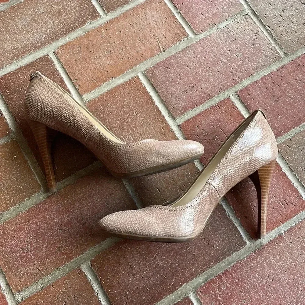Calvin Klein Nude Whinnie Pumps 9.5‎